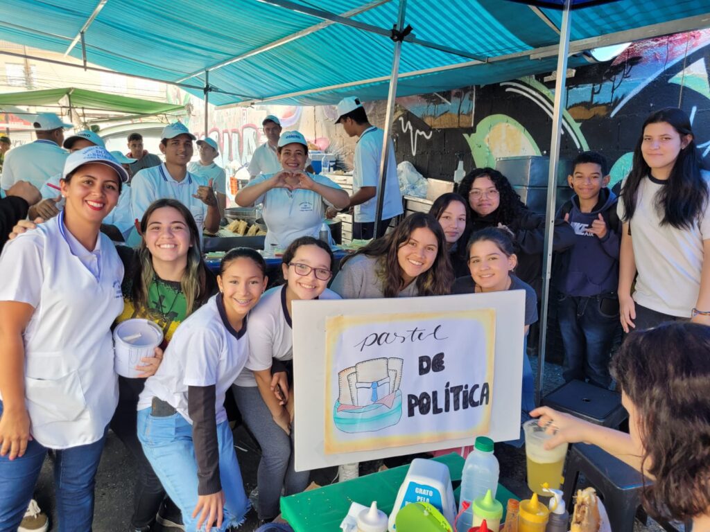 Participação se aprende na escola